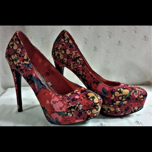 Xhilaration red floral platform stiletto - Picture 6 of 12